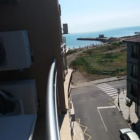 Апартаменты Golden Sea View 1 *